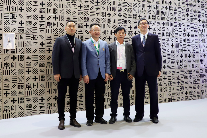 中國(guó)家用紡織品行業(yè)協(xié)會(huì)會(huì)長(zhǎng)楊兆華給予蘭帛極高肯定
