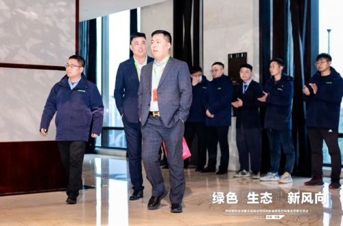 神大公司訂購全球最大風(fēng)電動臂塔機